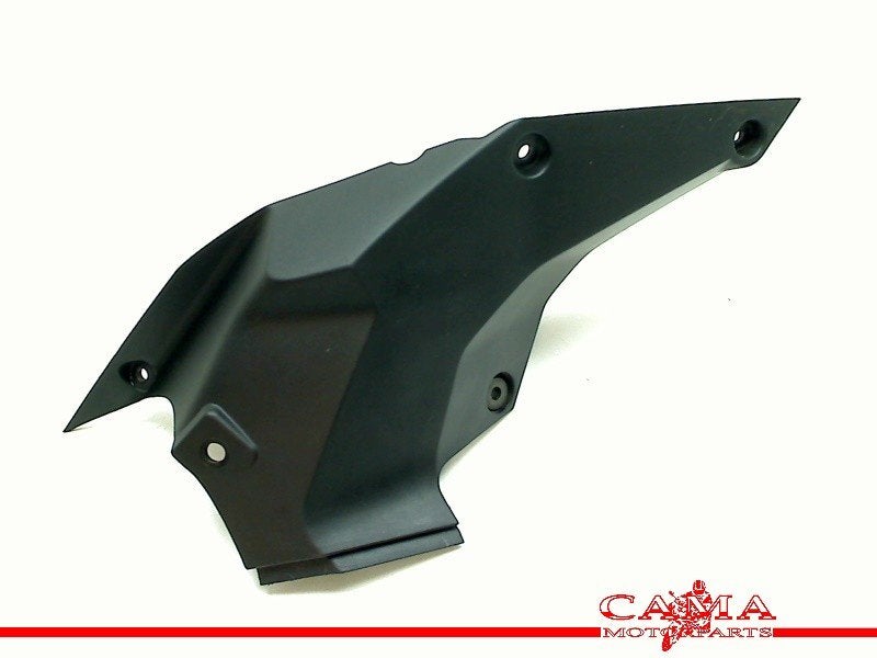 CARENAGE INTERNE PANNEAU GAUCHE 125 Duke 2019- (jp181219), Dhr. S. di Majo, Utilisé, Info@cama-motorparts.nl, P.J. Troelstraweg 8 8
3144 CX  MAASSLUIS, NL