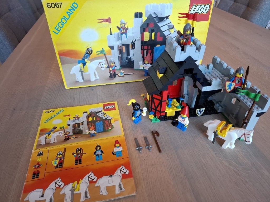 Lego Castle / kasteel 6067 - Guarded Inn, Kinderen en Baby's, Speelgoed | Duplo en Lego, Compleet, Gebruikt, Lego, Ophalen of Verzenden
