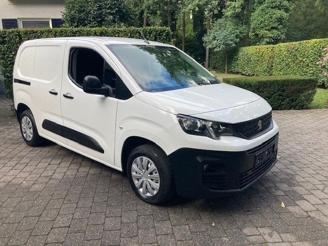 PEUGEOT PARTNER 3 PLACES - CARGO LÉGER, Autos, 100 kW, 1350 kg, Euro 6, Entreprise