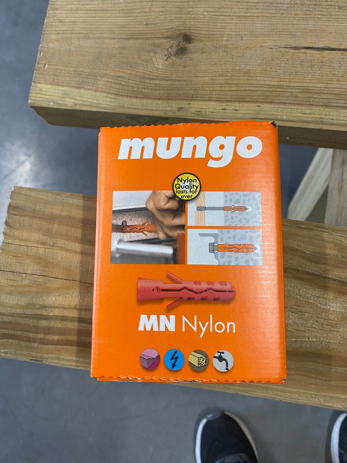 Mungo MN Nylon universele pluggen, Enlèvement, Neuf
