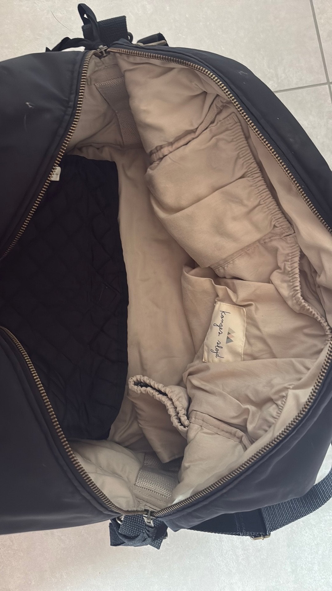 Sac a langer pour bebe noir et beige interieur, Enlèvement, Comme neuf