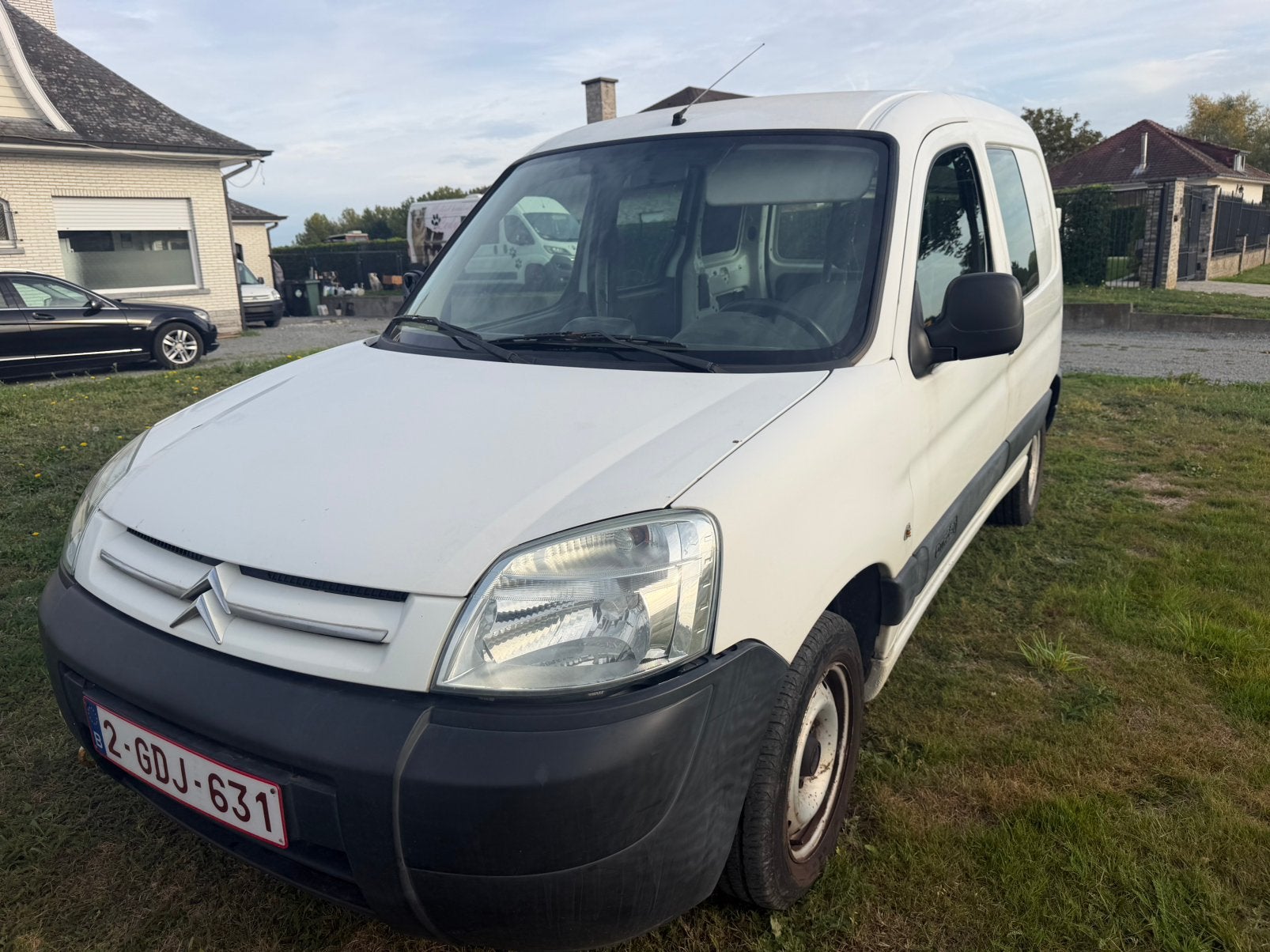 Citroen berlingo 1,6 hdi 200,000 km, Voorwielaandrijving, Stof, 4 cilinders, Citroën