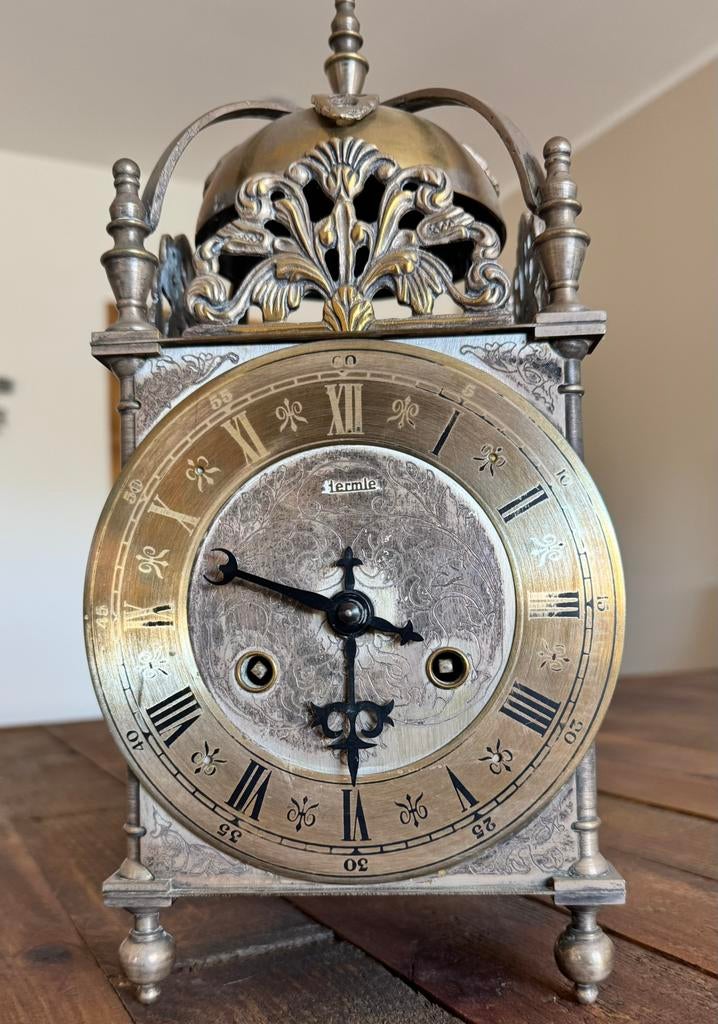 Horloge Lanterne Vintage en Laiton - Signée Hermle (FHS), Antiquités & Art, Antiquités | Horloges, Enlèvement ou Envoi