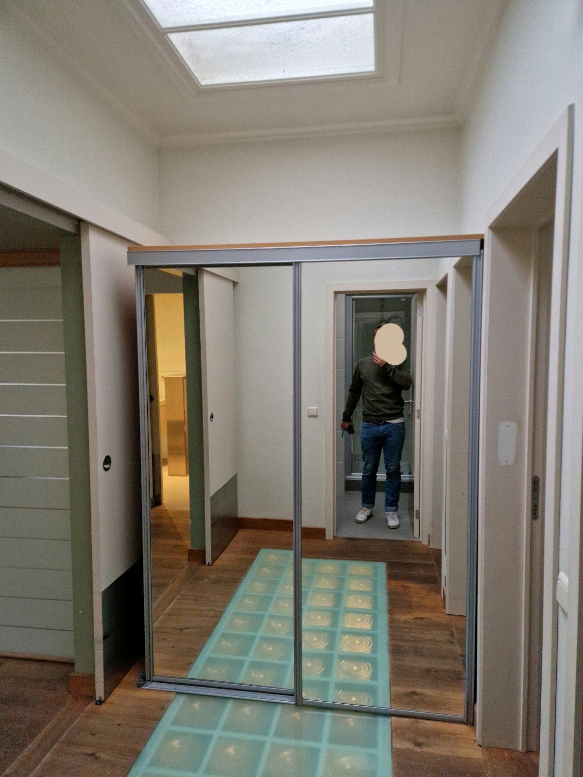 Kast met schuifdeuren