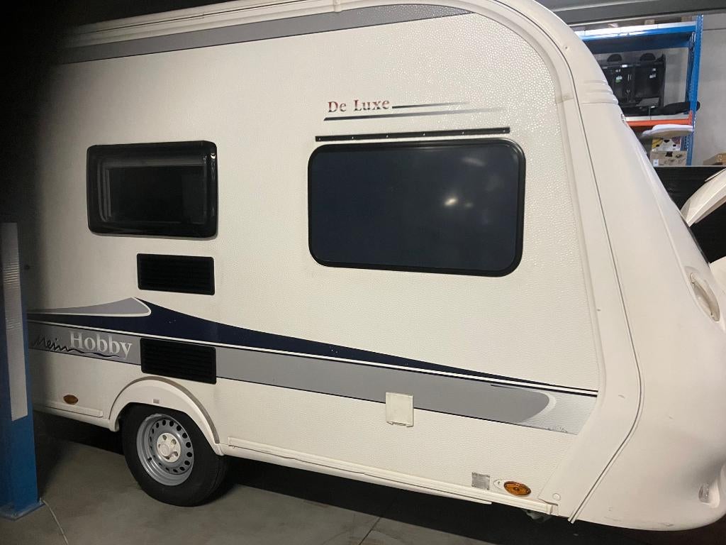 HOBBY CARAVAN 440 SF DE LUXE BJ 2011, Caravans en Kamperen, Standaardzit, Hobby, Particulier, 4 tot 5 meter