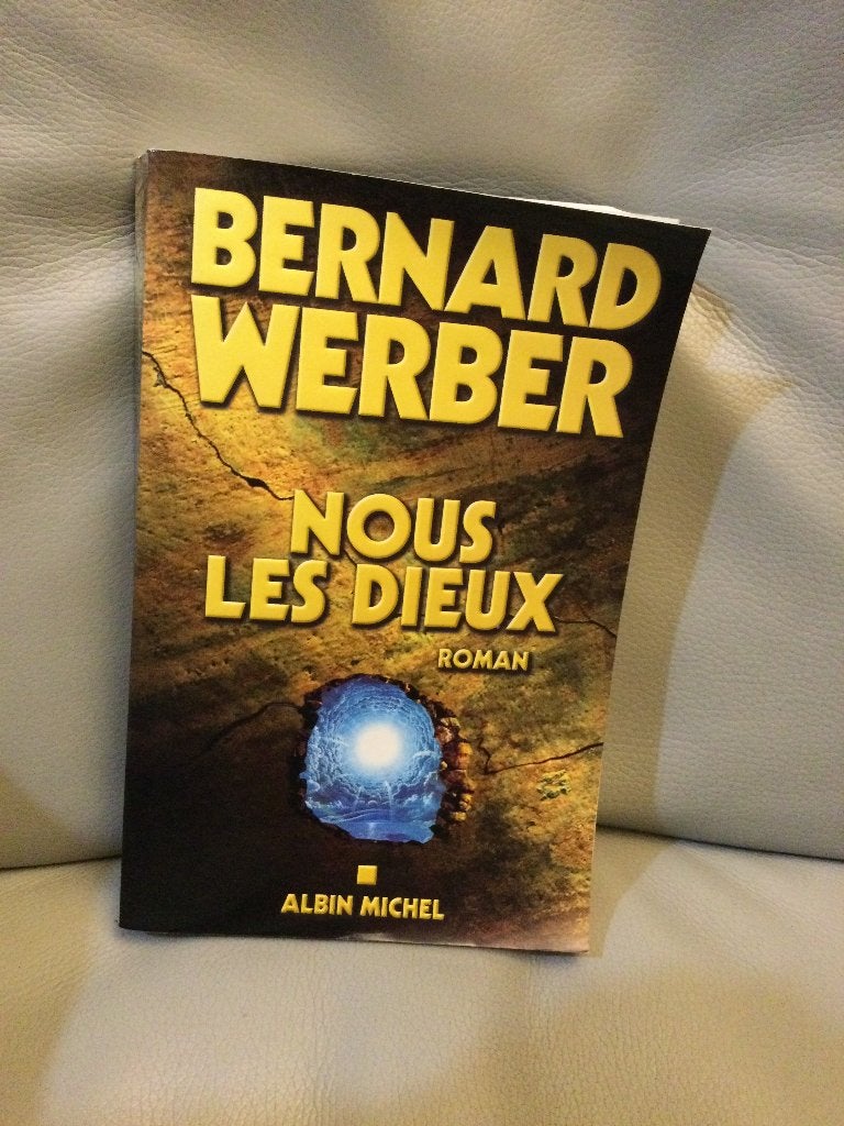 BERNARD WEBER"NOUS LES DIEUX"ALBIN MICHEL/2004, Livres, Enlèvement ou Envoi, Bernard Werber, Utilisé, Reste du monde