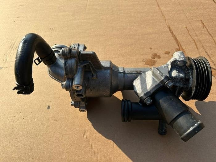 Pompe à eau d'un Mercedes Diversen, Autos : Pièces & Accessoires, Climatisation & Chauffage, Utilisé, 3 mois de garantie, Enlèvement ou Envoi