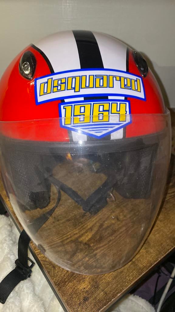 Helm, Motoren, Ophalen