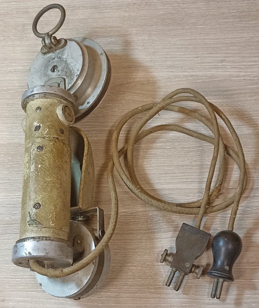 Téléphone Allemand Feldfernsprecher M16 SIEMENS & Co  ww1, Verzamelen, Verzenden, Landmacht, Overige typen