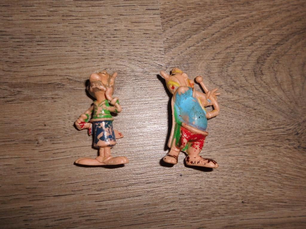 lot 2 anciennes figurines bd ASTERIX - publicitaires HUILOR, Enlèvement ou Envoi