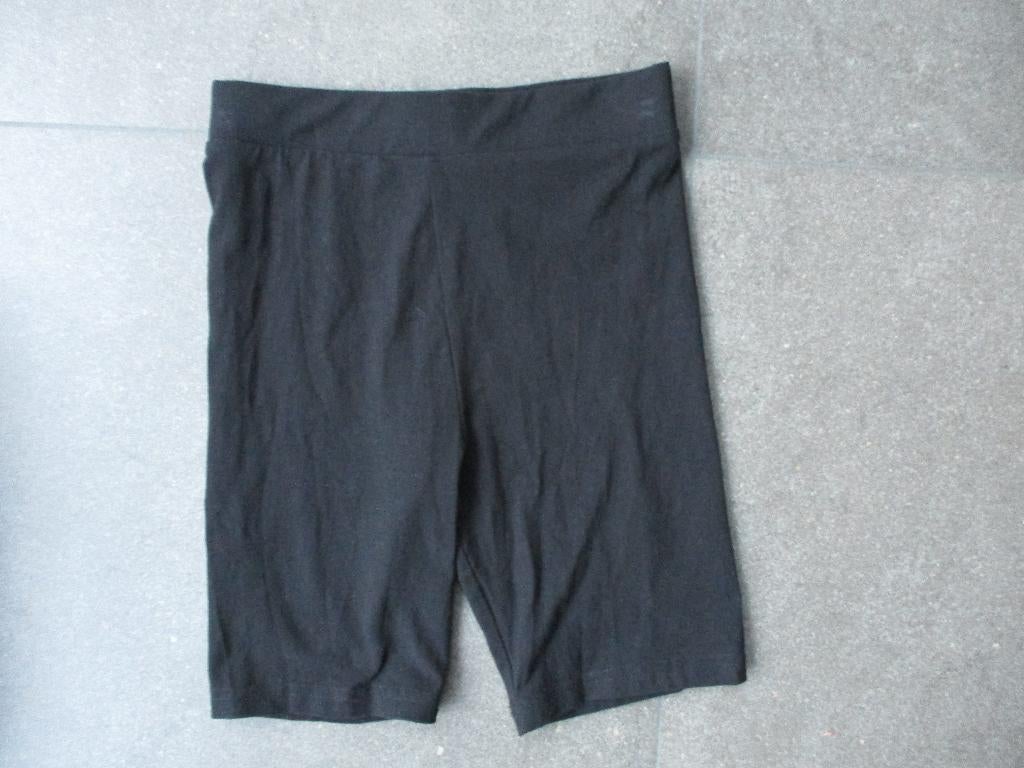 Shorts de sport, shorts de motard, taille XXS/152, H&M, Enfants & Bébés, Vêtements enfant | Taille 152, H&M, Comme neuf, Vêtements de sport ou Maillots de bain