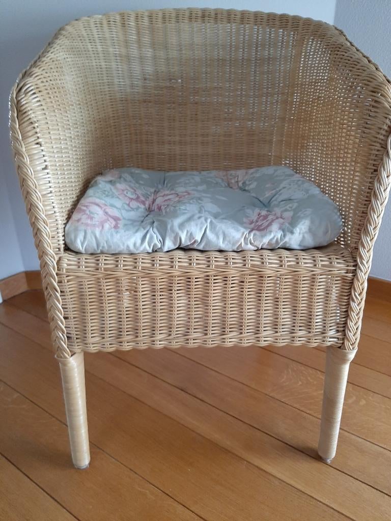 Rotan zeteltje, gebruikt als decoratie, Huis en Inrichting, Zetels | Zetels, Ophalen, Zo goed als nieuw, Eenpersoons, Riet of Rotan