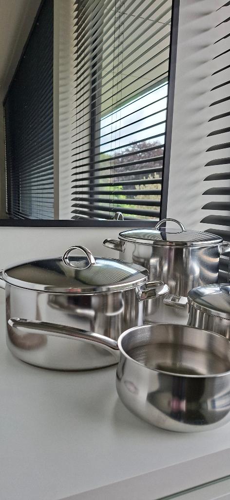 Kookpotten Demeyere. Set van 4 stuks voor 90€, Kookpan of Snelkookpan, Inox, Keramische plaat, Ophalen of Verzenden