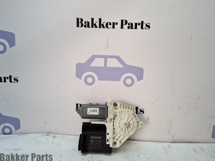 Moteur de vitre portière d'un Volkswagen Passat, -, Volkswagen, -, 3 mois de garantie