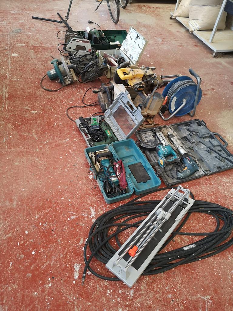 Klein materiaal schrijnwerk, Doe-het-zelf en Bouw, Ophalen, Gebruikt