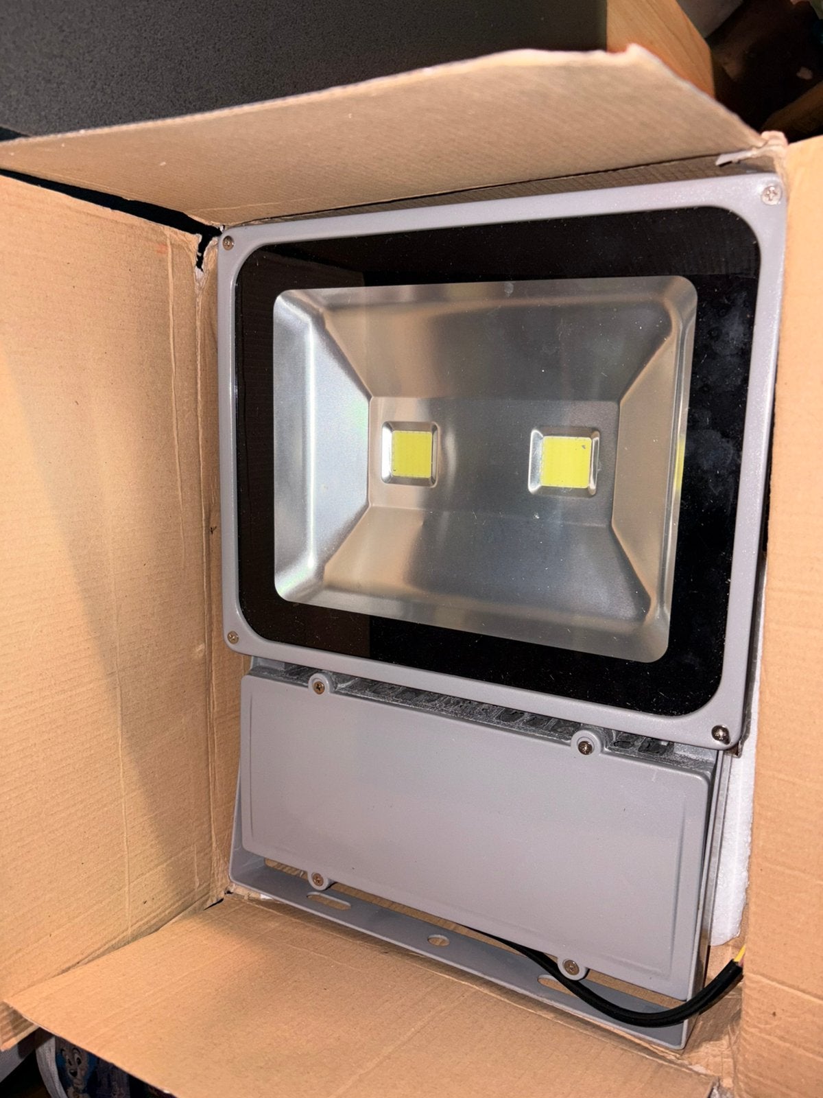 Lot de 9 projecteurs LED IP65, Bricolage & Construction, Enlèvement, Neuf, 50 à 200 watts, Lampe