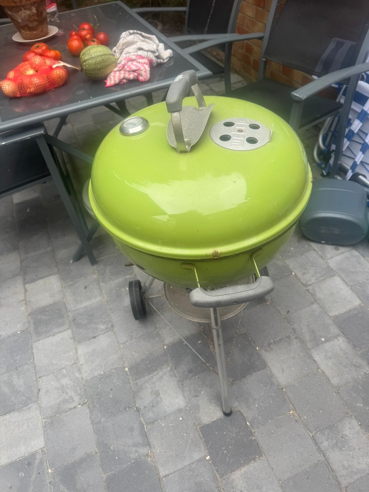 „Weber” barbecue met deksel, Tuin en Terras, Houtskoolbarbecues, Ophalen of Verzenden, Gebruikt