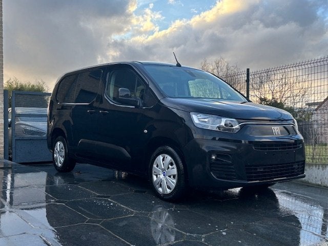 Fiat Doblo * 1.5 Hdi  * Double cabine * Seulement 15101 km, Ordinateur de bord, Achat, Euro 6, Entreprise