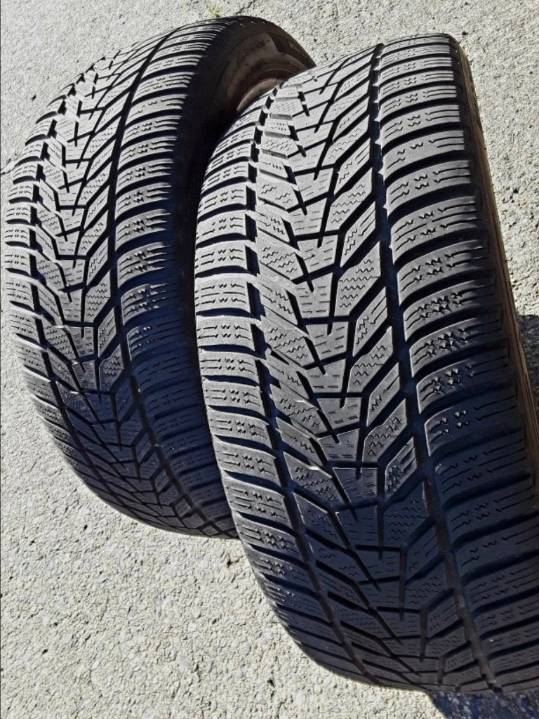 2 pneus hiver 225/45-18 Hankook Winter icept evo3, Pneus hiver, Enlèvement, Utilisé, 225 mm