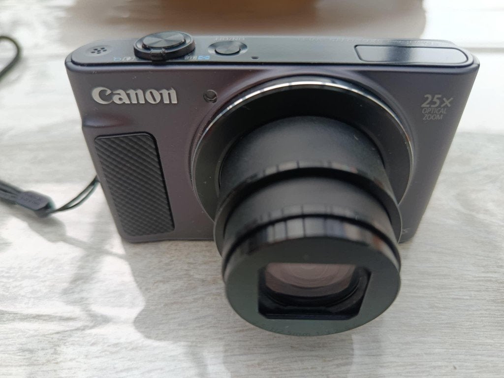 Appareil photos Canon + Chargeur, Audio, Tv en Foto, Fotografie | Professionele apparatuur, Ophalen, Zo goed als nieuw