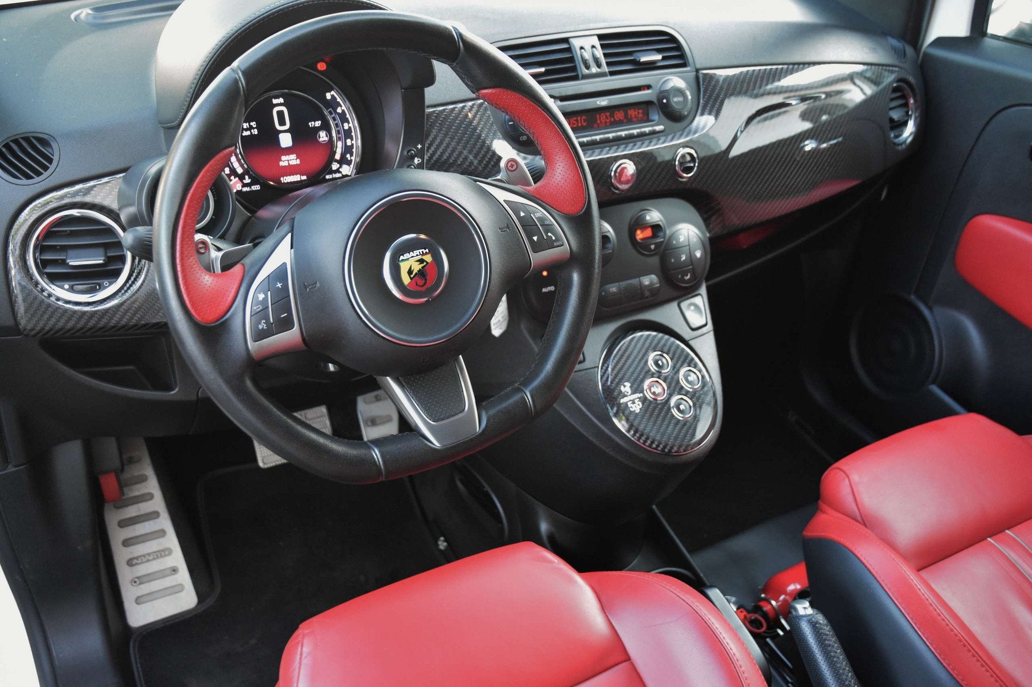 Abarth 595 Competizione AUT. *LEATHER / 17"ALU / PARKTRONIC*, Autos, Cuir, Volant multifonction, Achat, Euro 6
