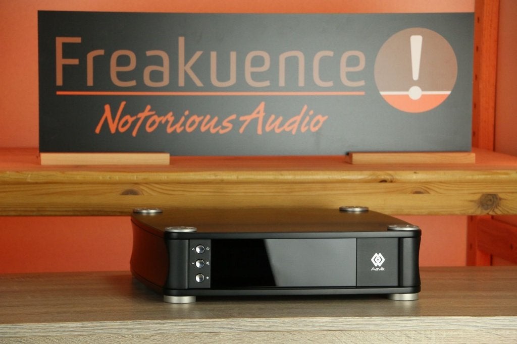 Aavik P280 / P 280 TRADE.INRUIL OK. Very clean high end amp!, Ophalen of Verzenden, Zo goed als nieuw, Stereo, 120 watt of meer