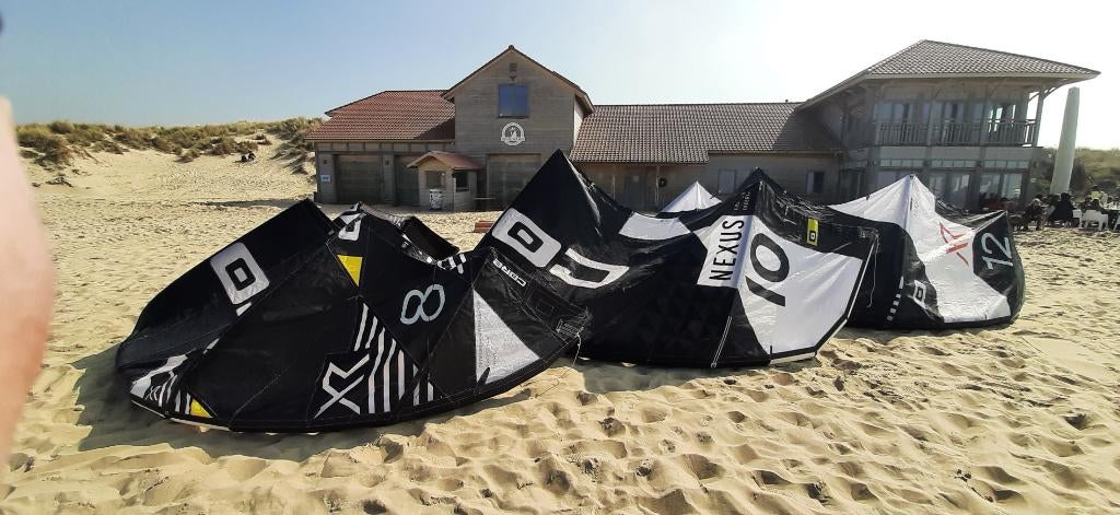 CORE KITES XR7 12M² XR6 8M² NEXUS2 10M², Watersport en Boten, Kitesurfen, Ophalen, Zo goed als nieuw, Kite