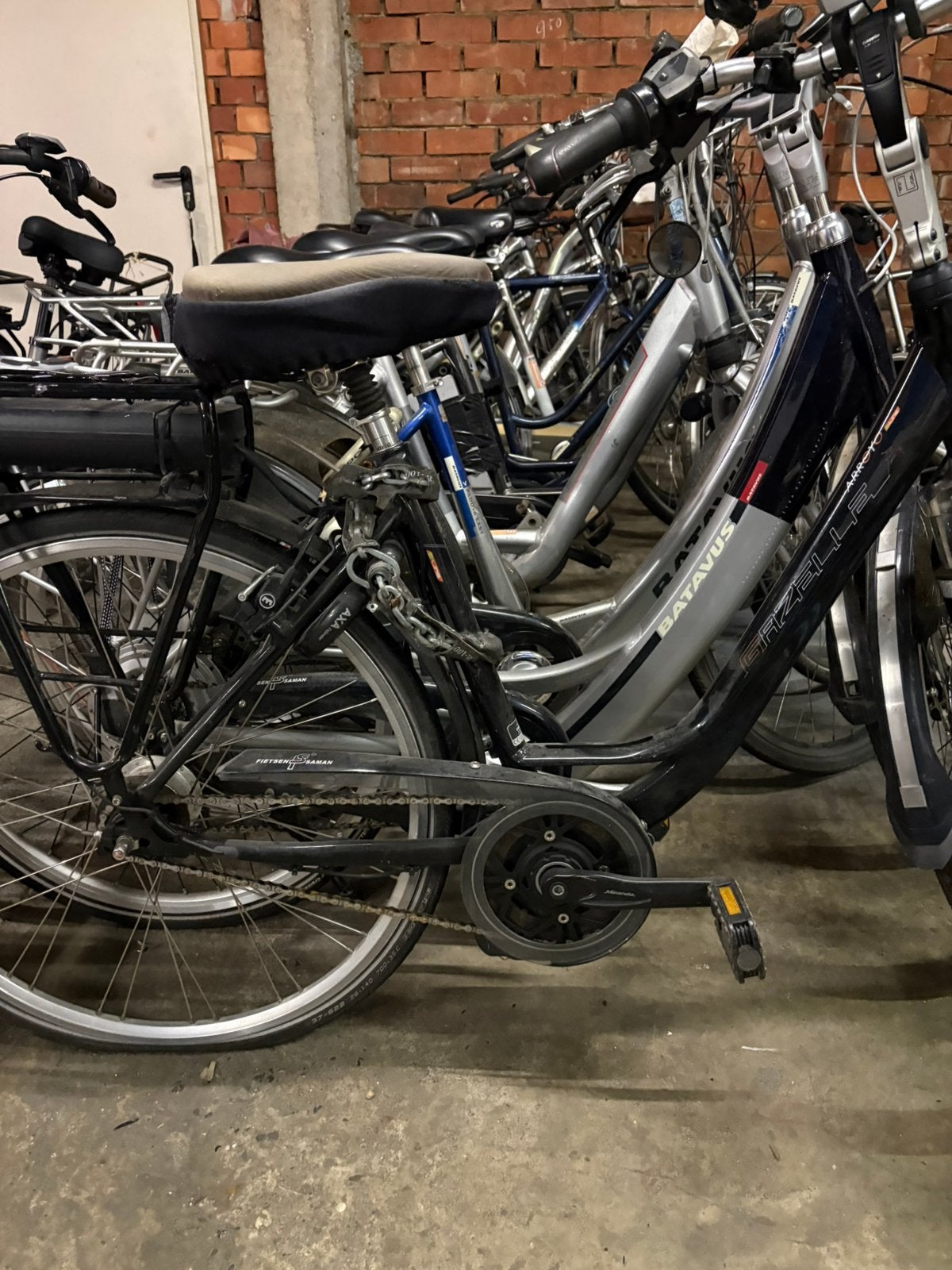 Lot fietsen voor opmaak of onderdelen, Ophalen, Minder dan 30 km per accu, Gebruikt, Batavus