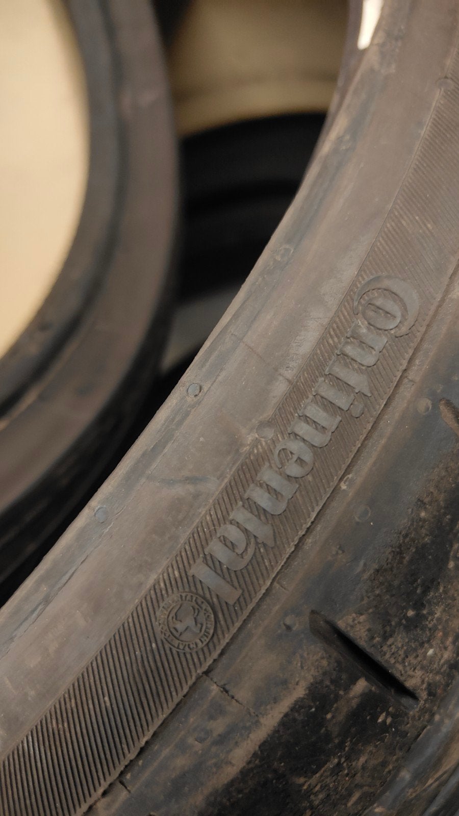 265/30r20 continental 60€ par pièce avec assemblage, Enlèvement