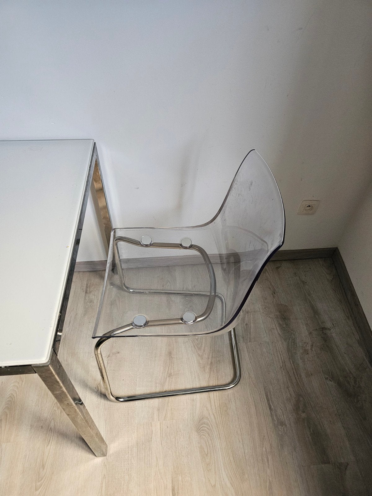 table en verre + 2 chaises, Maison & Meubles, Enlèvement, Verre
