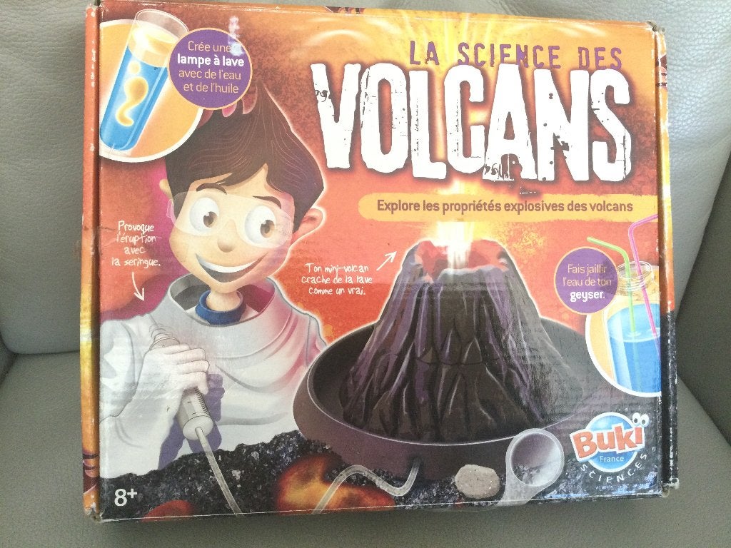 EDUCATIEF SPEL 8 JAAR+'THE SCIENCE OF VOLCANOES 'BUKI, Kinderen en Baby's, Speelgoed | Educatief en Creatief, Ophalen of Verzenden