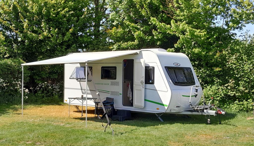 Caravan LMC 2020 ALS NIEUW !VAKANTIEKLAAR. WEINIG GEBRUIKT !, Caravanes & Camping, Poêle, 6 à 7 mètres, LMC et Münsterland, 750 - 1000 kg