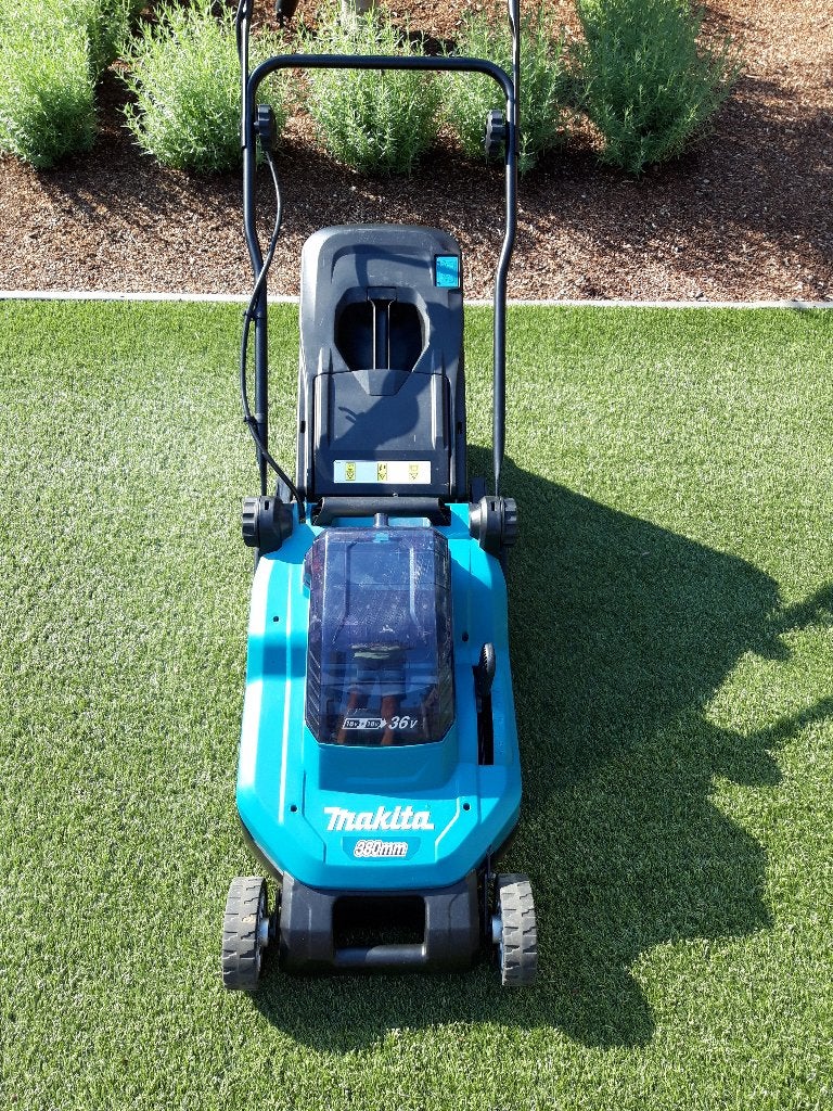 Accugrasmaaier Makita DLM 382 LXT 2x18V, Tuin en Terras, Grasmaaiers, Ophalen, Cirkelmaaier, Opvangzak, Accu-grasmaaier