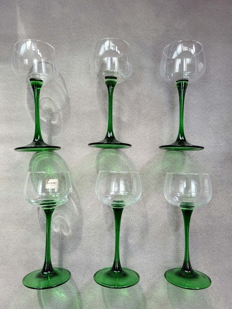 6 verres Luminarc à pied vert, Maison & Meubles, Enlèvement, Neuf, Verre, Verre ou Verres