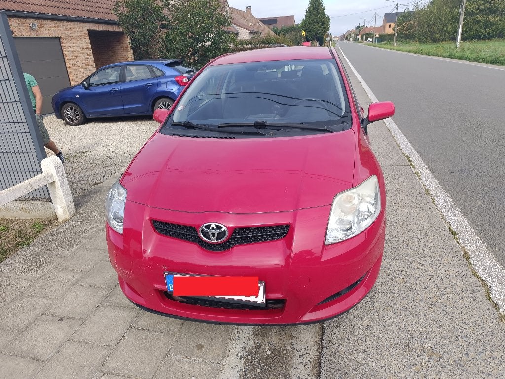 Toyota Auris benzine, Voorwielaandrijving, Euro 5, Stof, Zwart