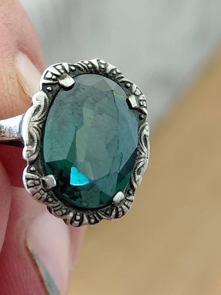 Vintage of antieke ringen/ één zilver, mogelijks beiden, Handtassen en Accessoires, Ringen, Ophalen of Verzenden, Blauw, Zilver