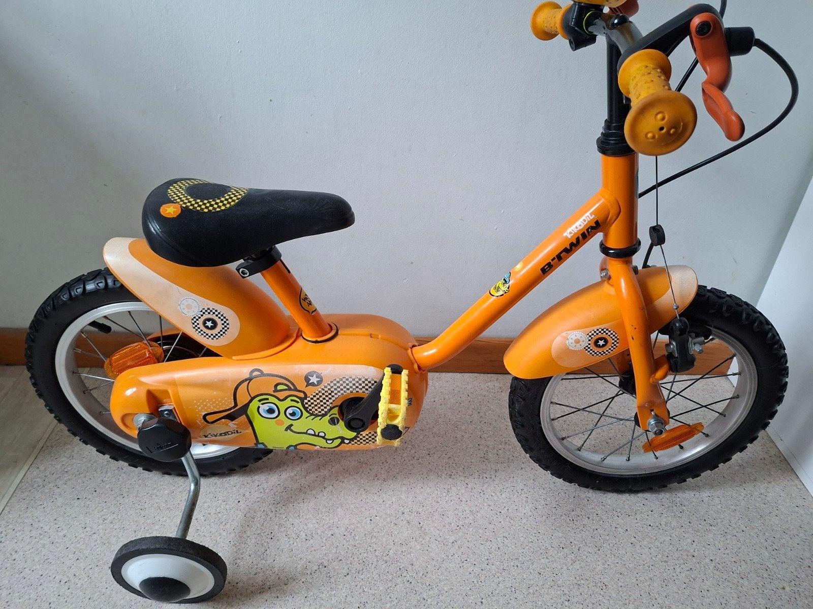A vendre vélo b’twin décathlon enfants de 14 pouces, Vélos & Vélomoteurs, Comme neuf, Enlèvement, Moins de 16 pouces, B’twin