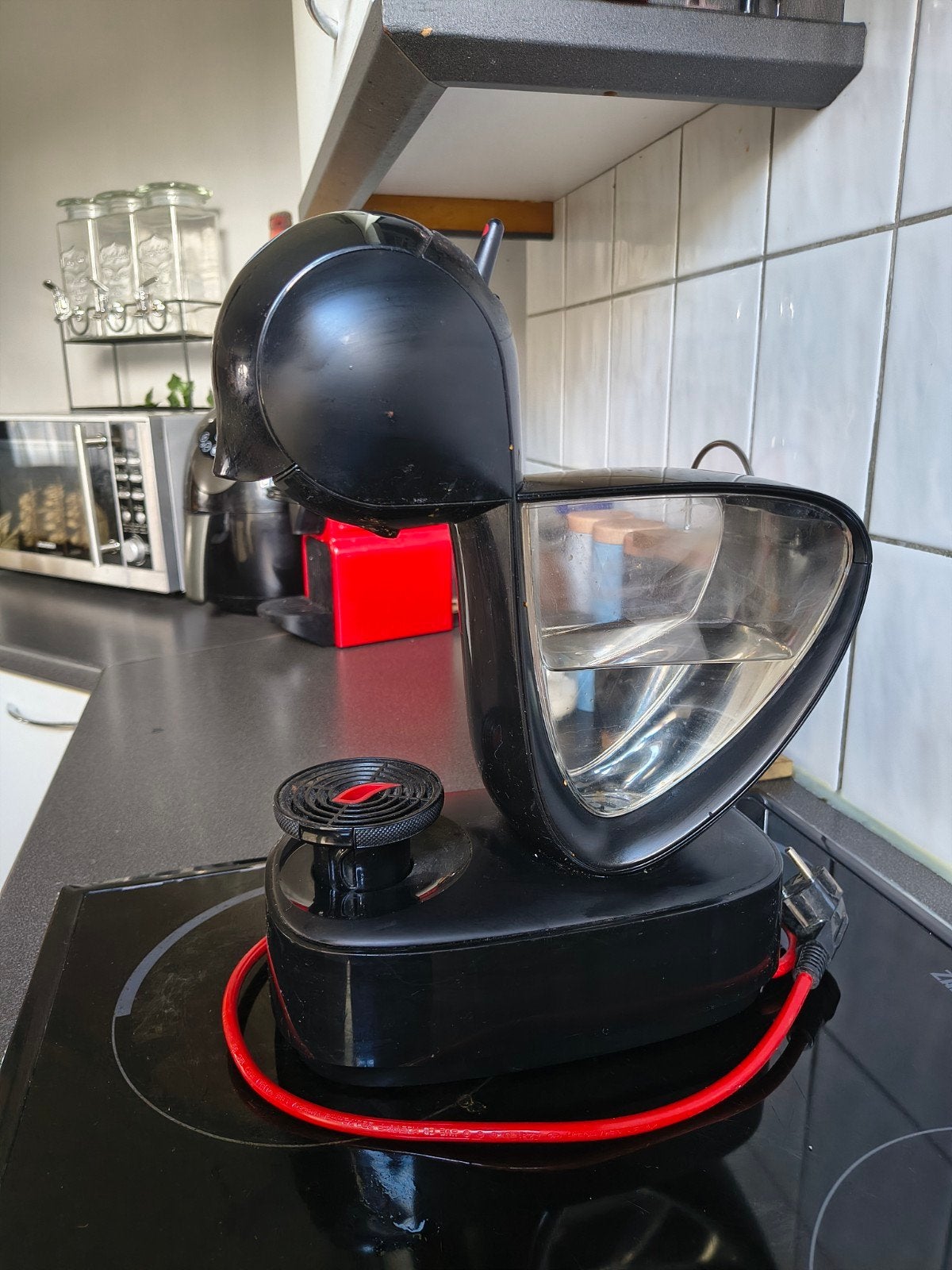 Dolce Gusto, Elektronische apparatuur, Koffiezetapparaten, Ophalen, Zo goed als nieuw, Koffiemachine