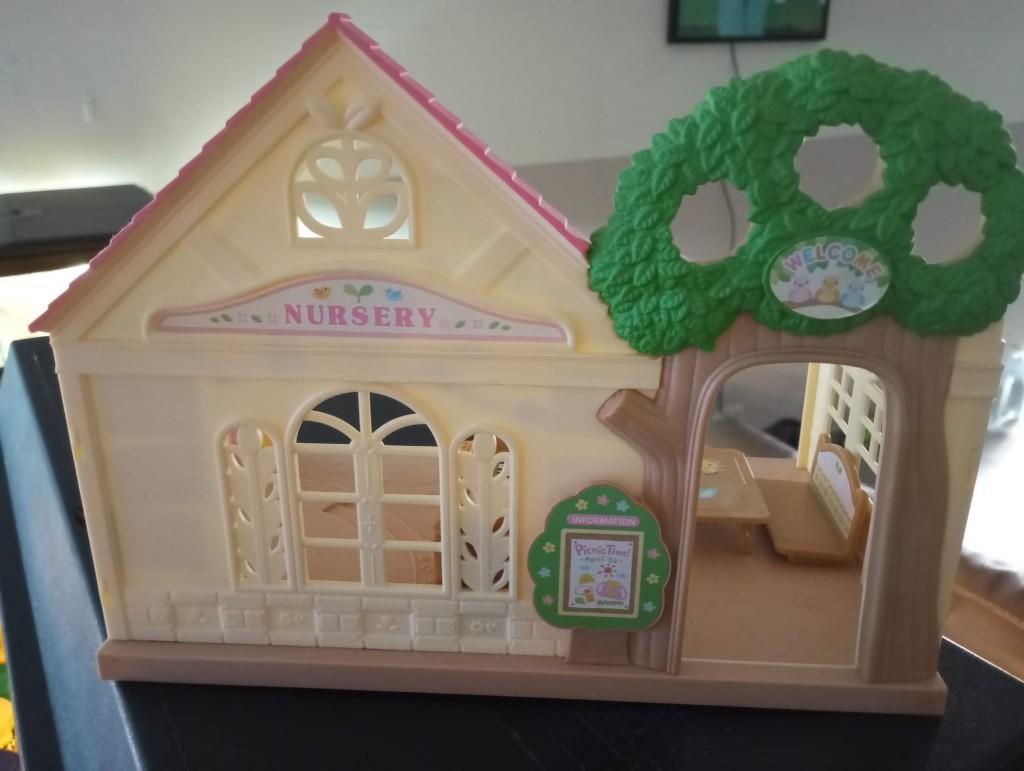 Sylvanian Families Forest Nursery, Ophalen, Zo goed als nieuw, Poppenhuis