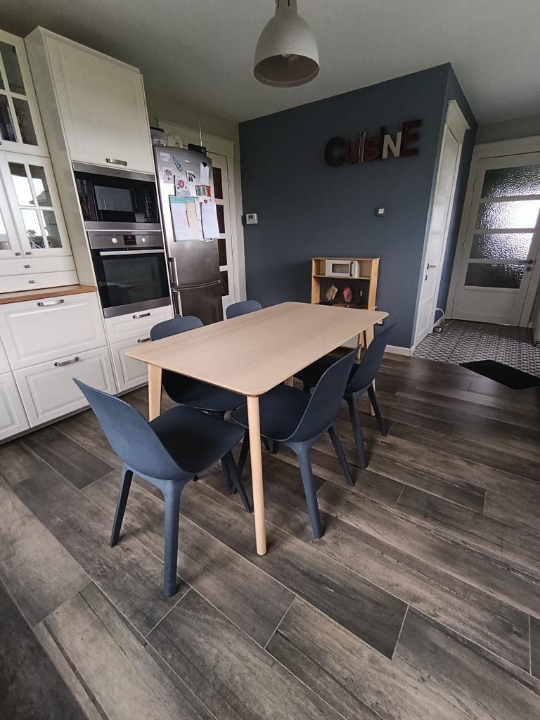 Table et 5 chaises, Enlèvement, Utilisé, Moderne, 4 à 6 chaises
