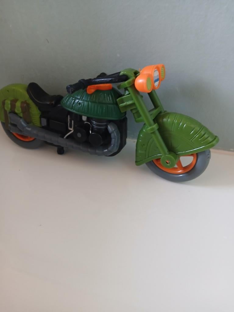 Dit speelgoed is de vintage Teenage Mutant Ninja Turtles Tur, Antiek en Kunst, Ophalen