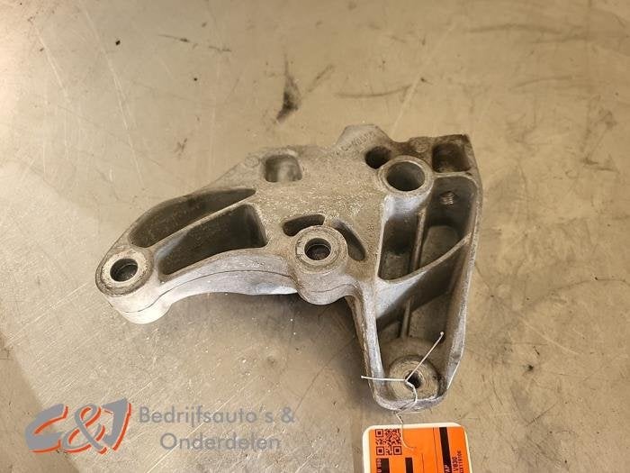Versnellingsbak Steun van een Volkswagen Caddy, Gebruikt, -, Volkswagen, -