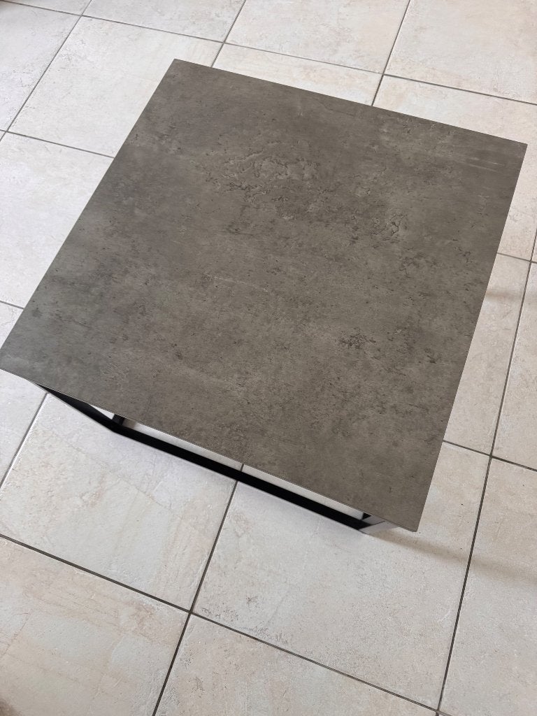 Petite table, Maison & Meubles, Tables | Tables de salon, 50 à 100 cm, Enlèvement, 50 à 100 cm, 5 – 50