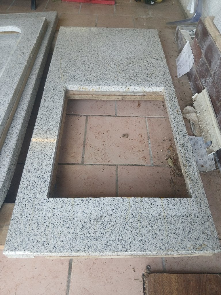 Plan de travail en granit gris tacheté, Enlèvement, Comme neuf