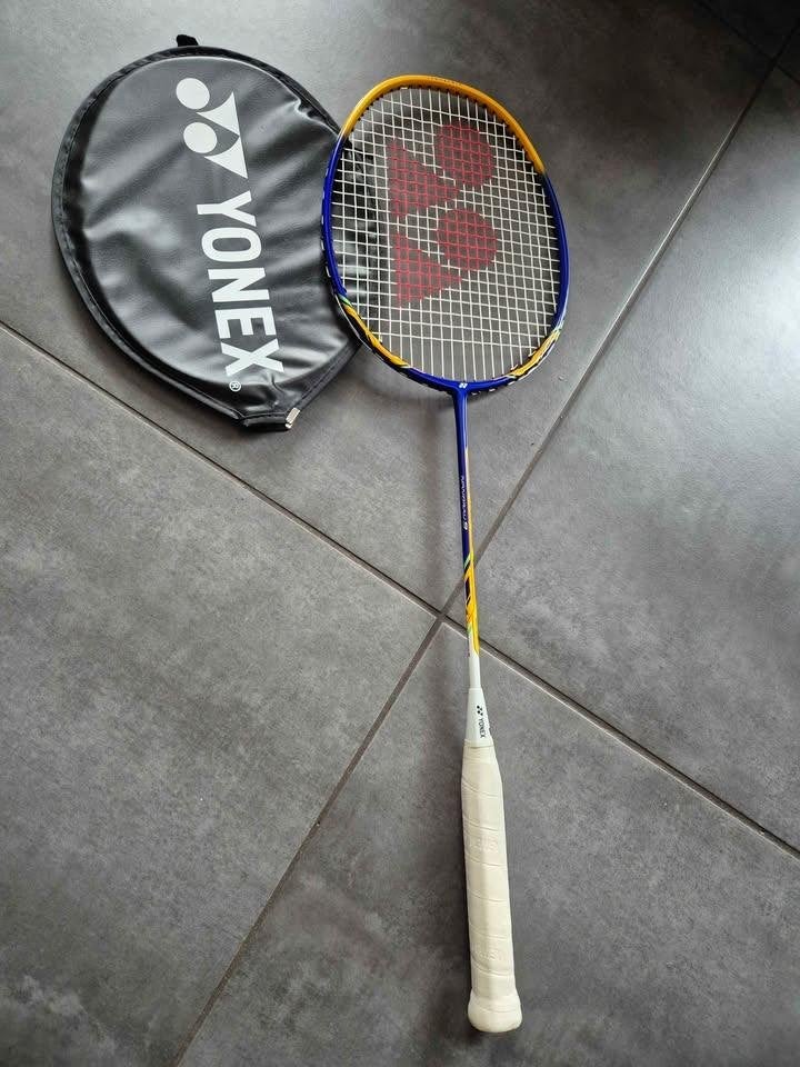 Yonex Nanoray 10F Badmintonracket - Nieuwstaat, Sport en Fitness, Ophalen, Nieuw, Racket(s)