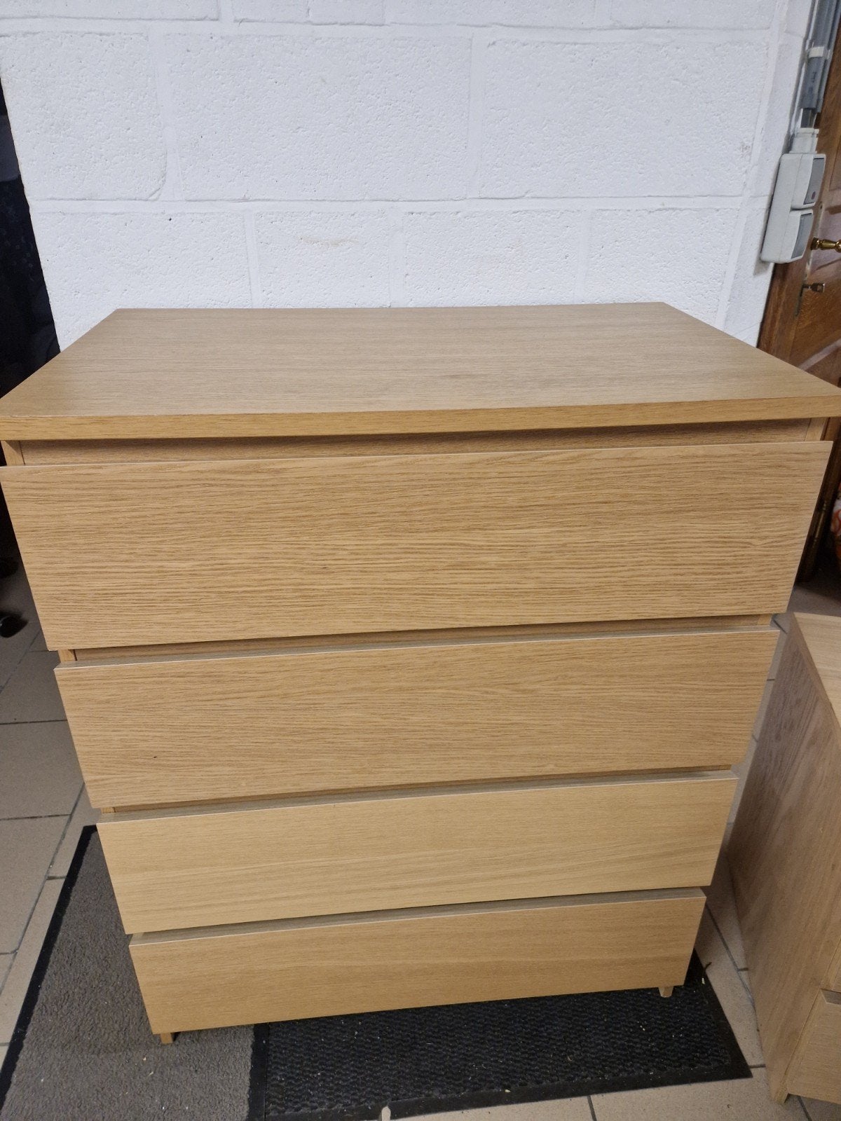 Ensemble MALM commode 4 tiroirs + table de nuit, 3 ou 4 tiroirs, Enlèvement, Utilisé, 50 à 100 cm
