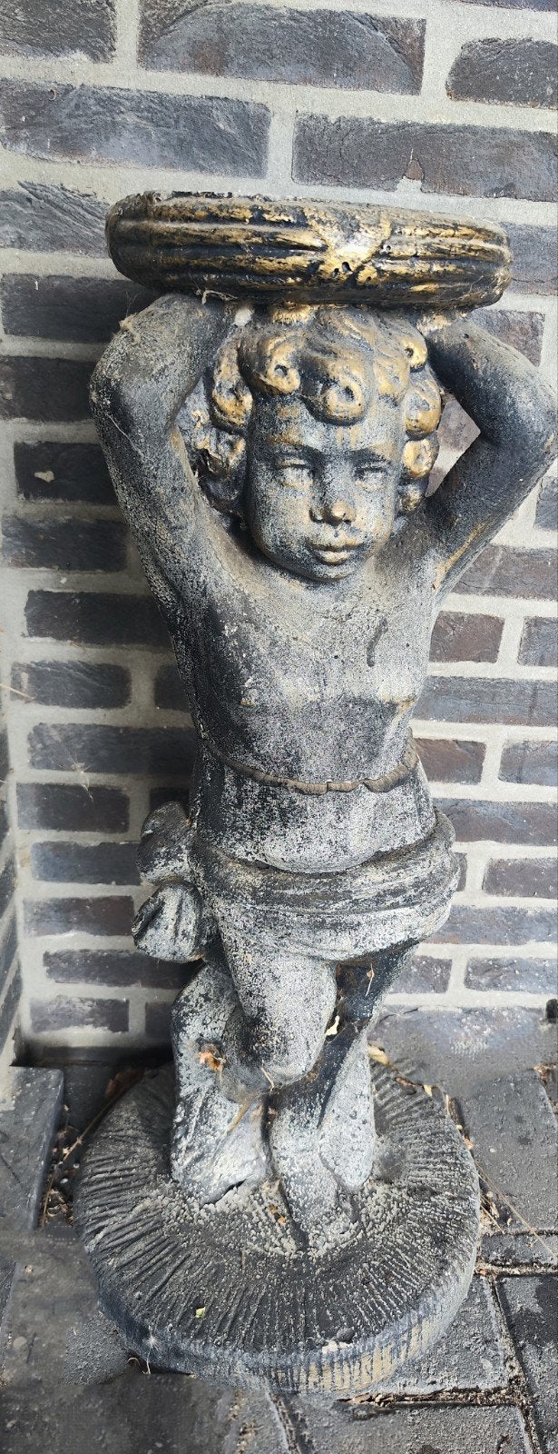 Zwaar tuinbeeld, Ophalen
