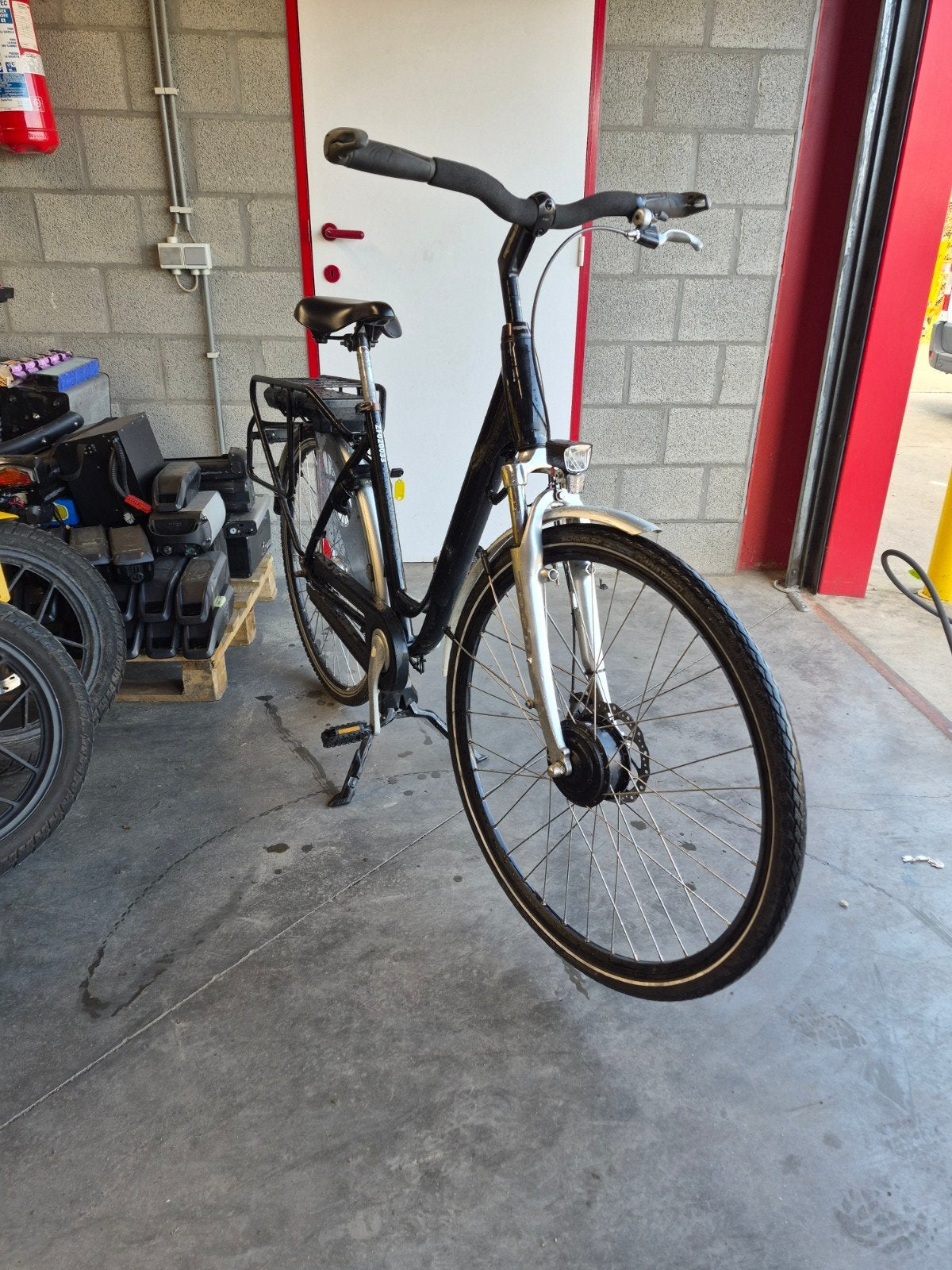 E-bike, rijdt goed. Goede staat. Met lader en accu, Overige merken, Gebruikt, Ophalen of Verzenden, 59 cm of meer