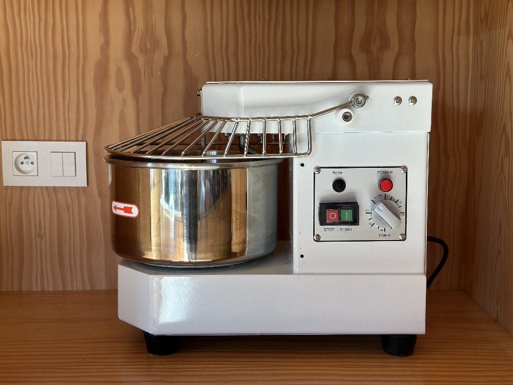 Maxima Deegkneder 8L, Electroménager, Mélangeurs de cuisine, Comme neuf, 4 litres ou plus, 1 vitesse, Enlèvement