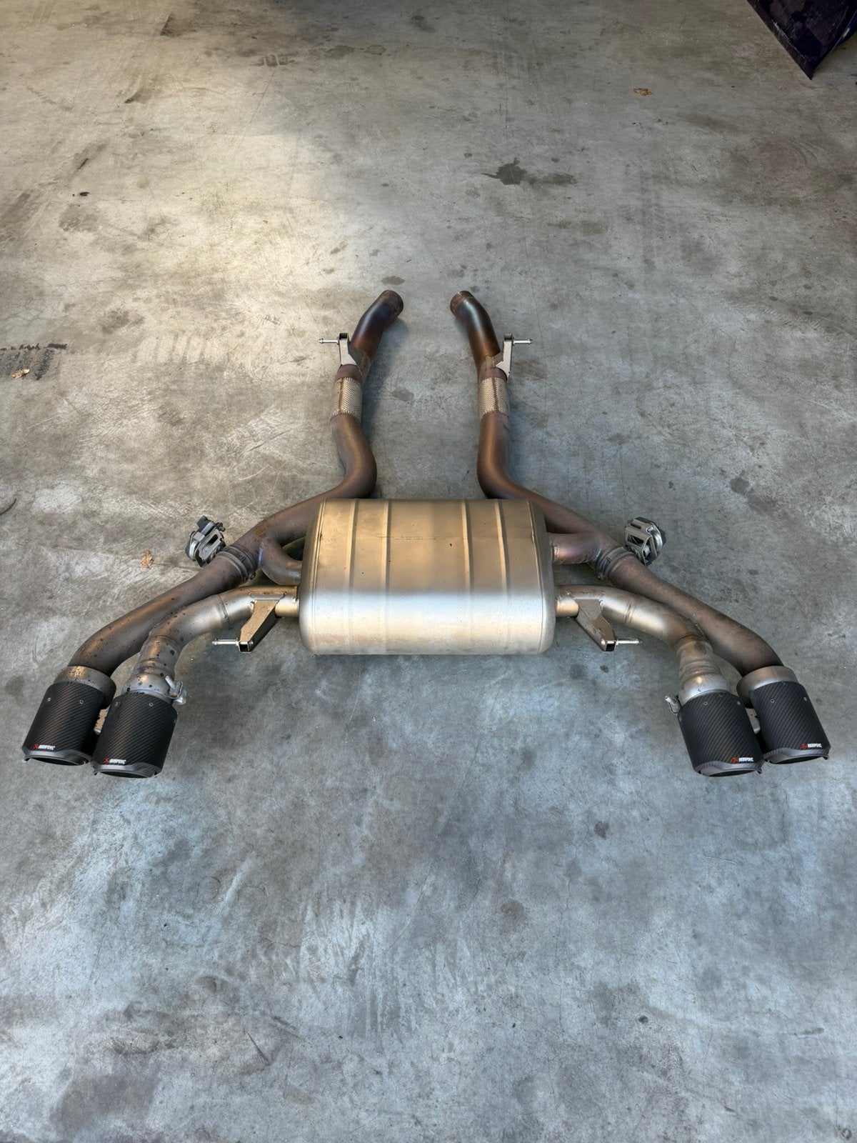 Silencieux arrière Akrapovic X3M, Enlèvement, BMW